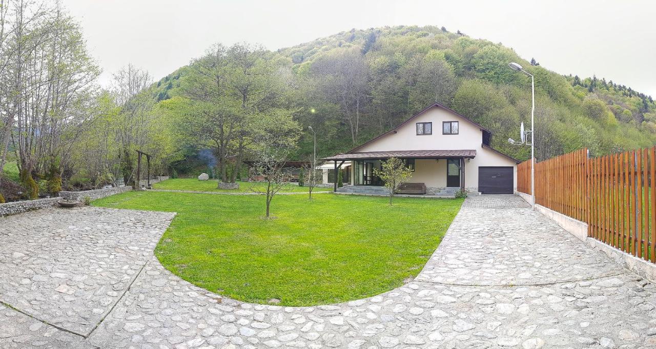 Pensiunea Tudor Breaza Breaza (Brasov) Exterior foto